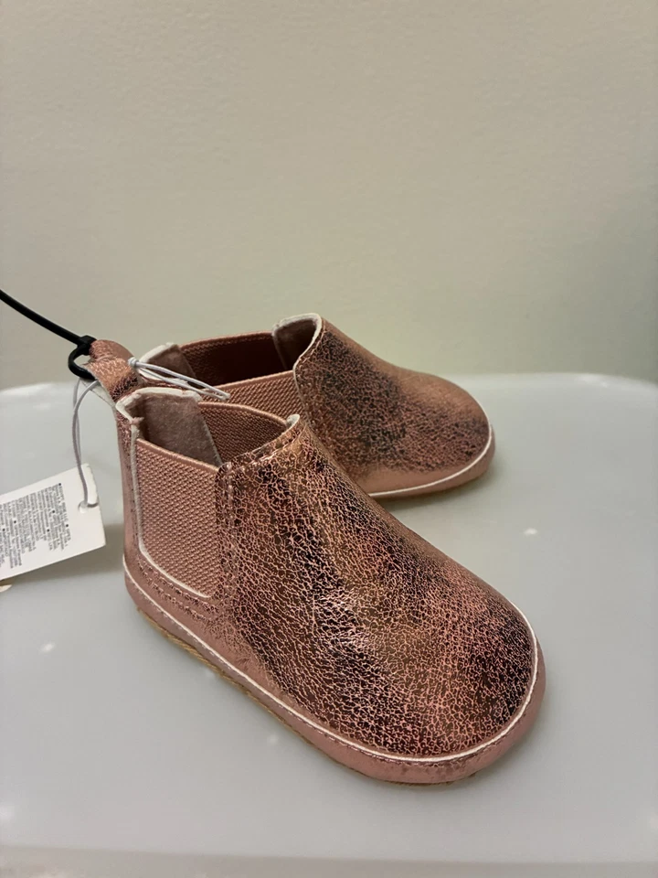 NUEVO CON ETIQUETAS Antiguo Azul Marino Bebé Niñas Rosa Brillante Botines Zapatos Sin Cordones - 3-6M Foto 4 de 4