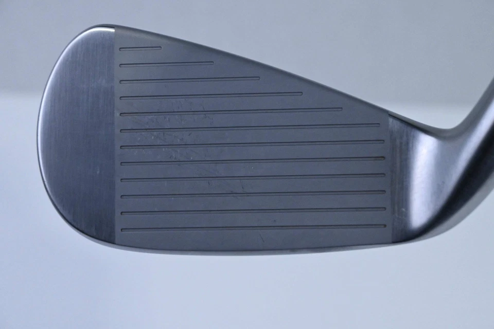 Honma TW-U III Utility #4 Iron / 22 Degree / Regular Flex Honma Vizard 50 - Image 2 of 4