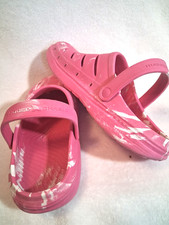 Rugged Shark Girls Croc Sandals Slides Size 6 Pink EUC Sporty Beach Outdoors.