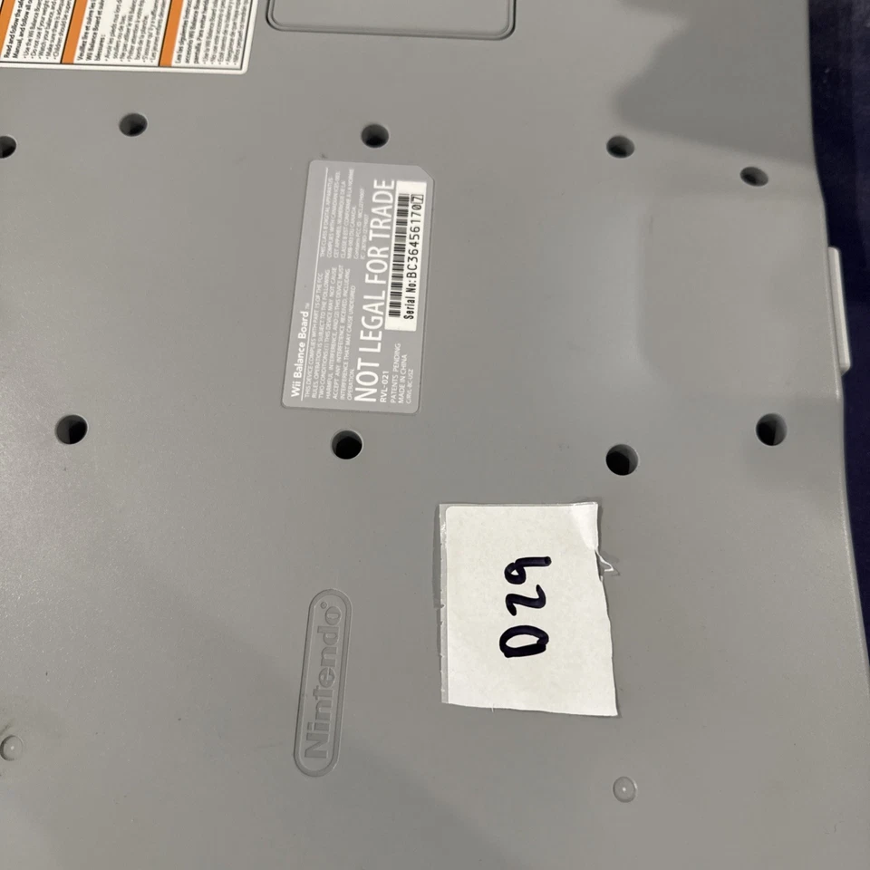 任天堂 Wii Fit Plus 平衡板 (RVL-021)  — 第 4/4 张图片