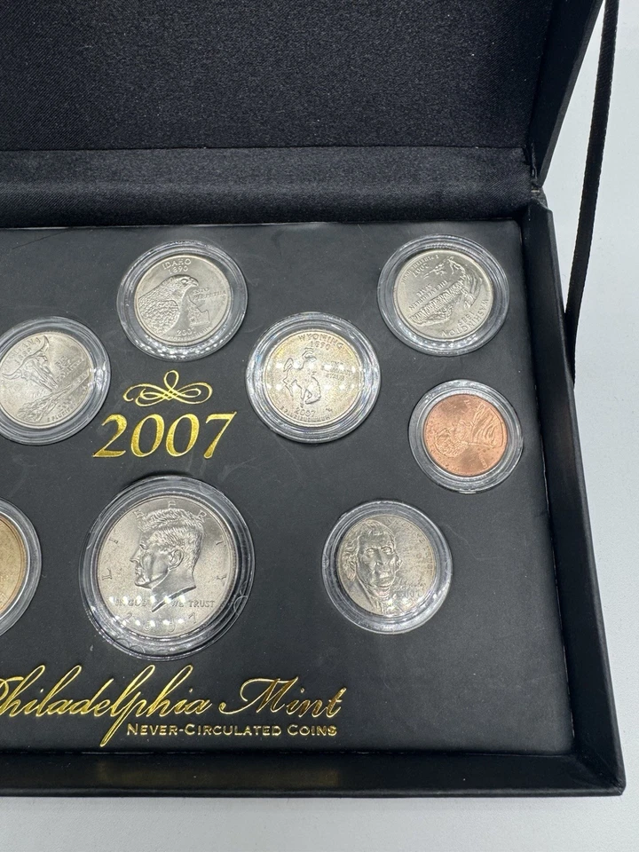 2007 Philadelphia Mint Uncirculated Coin Set – World Reserve Monetary Exchange - Image 3 of 4