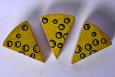 Käse / Käsestücke, von Haba, Zubehör für Kaufmannsladen, Lebensmittel aus Holz