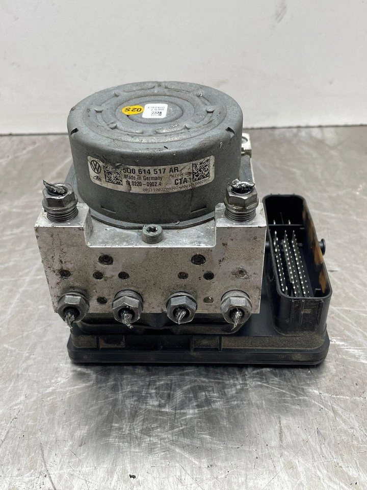 2017 AUDI A3 QUATTRO 2.0L SEDAN ANTI LOCK BRAKE PUMP ASSEMBLY 5Q0614517AR 17 18 - Image 3 of 4