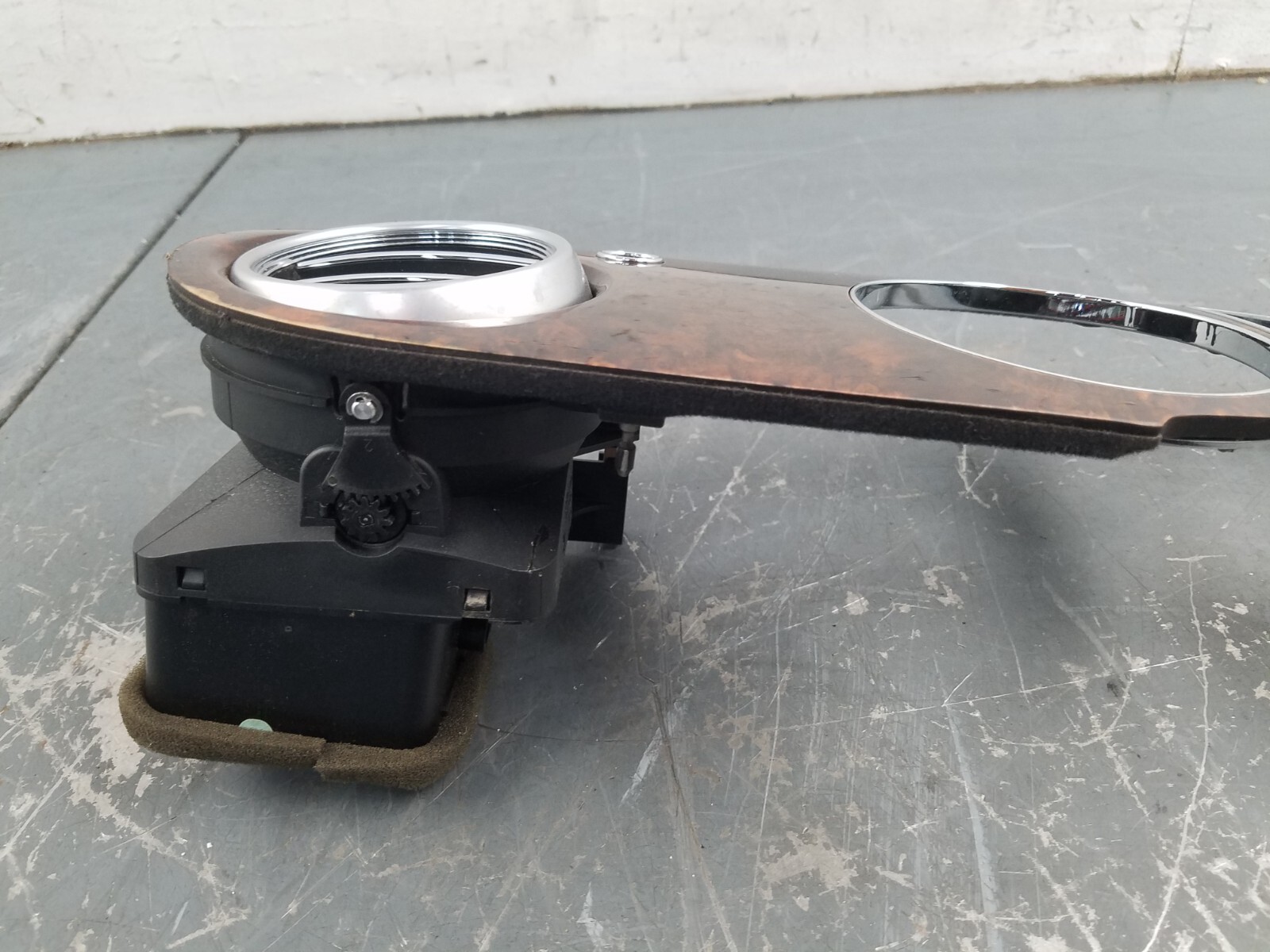 2006 Bentley Continental Flying Spur Gauge Cluster Bezel #2209 Y4