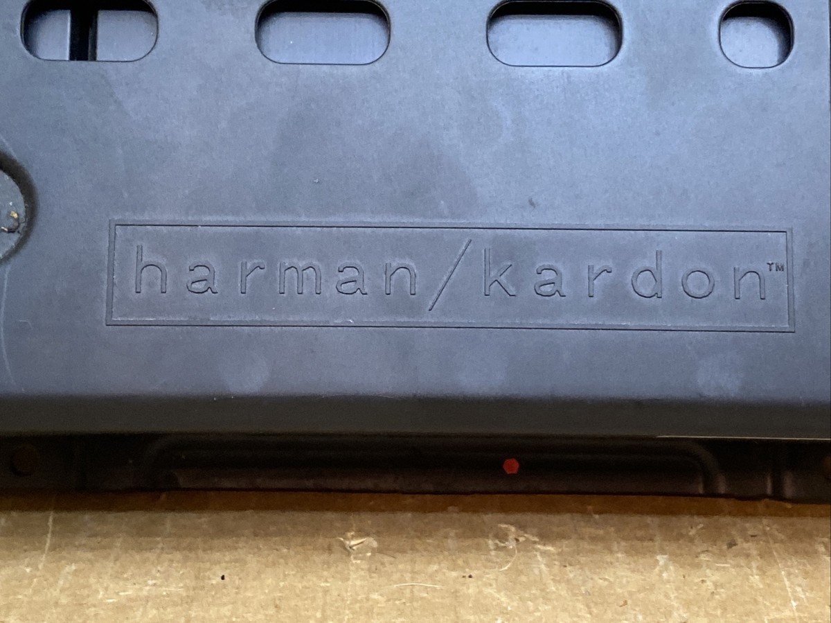 2010 - 2014 Subaru Legacy Outback Harman Kardon Sound Amplifier