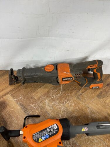 PARA REPUESTOS O REPARACIÓN - RIDGID R86240 18V Multiherramienta, sierra, pistola de masilla, - Imagen 7 de 11