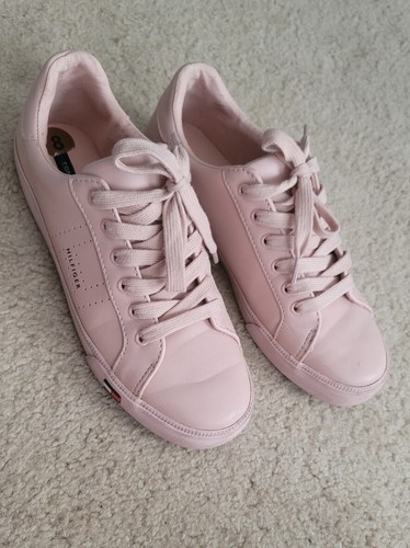 pink tommy hilfiger boots