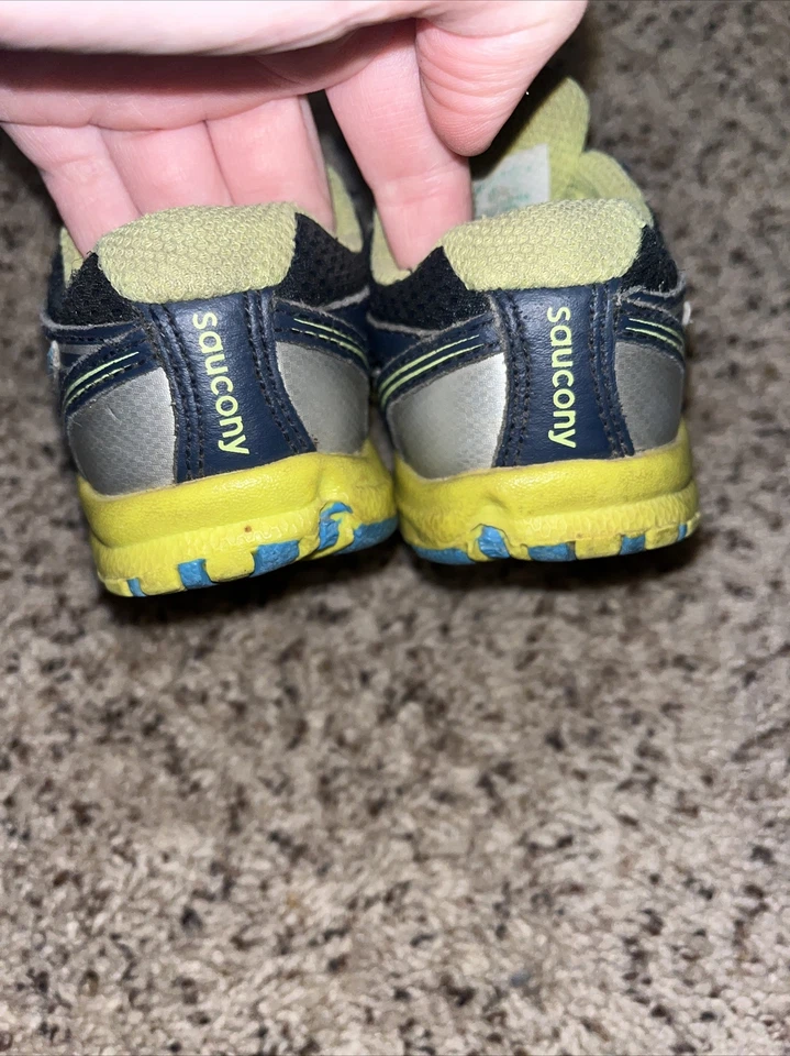 Tênis masculino Baby Saucony Catalyst III tamanho 6W - Imagem 4 de 4