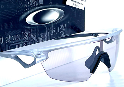 Oakley SPHAERA Matte Clear PHOTOCHROMIC Clear To Black Iridium Sunglass 9403-07