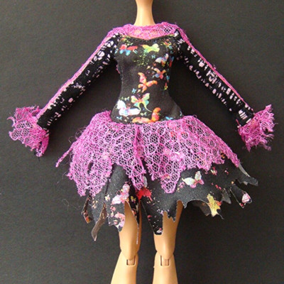 Monster High Doll G1 Bonita Femur Freaky Fusion Black & Pink Butterfly Dress