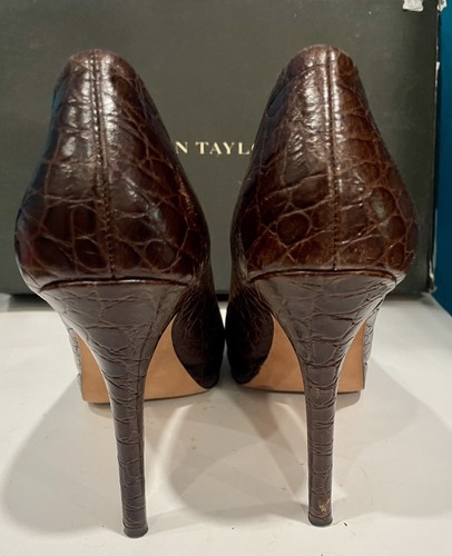 Ann Taylor Plateau-Pump rund geschnitten braun Krokodil, Größe 7 1/2 mit Karton - Bild 2 von 8