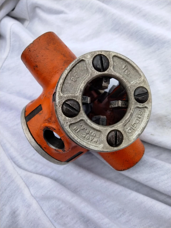 Ridgid No. 30-A 3-Way Pipe Threader 1/2" x 3/4" x 3/8" - Image 4 of 4
