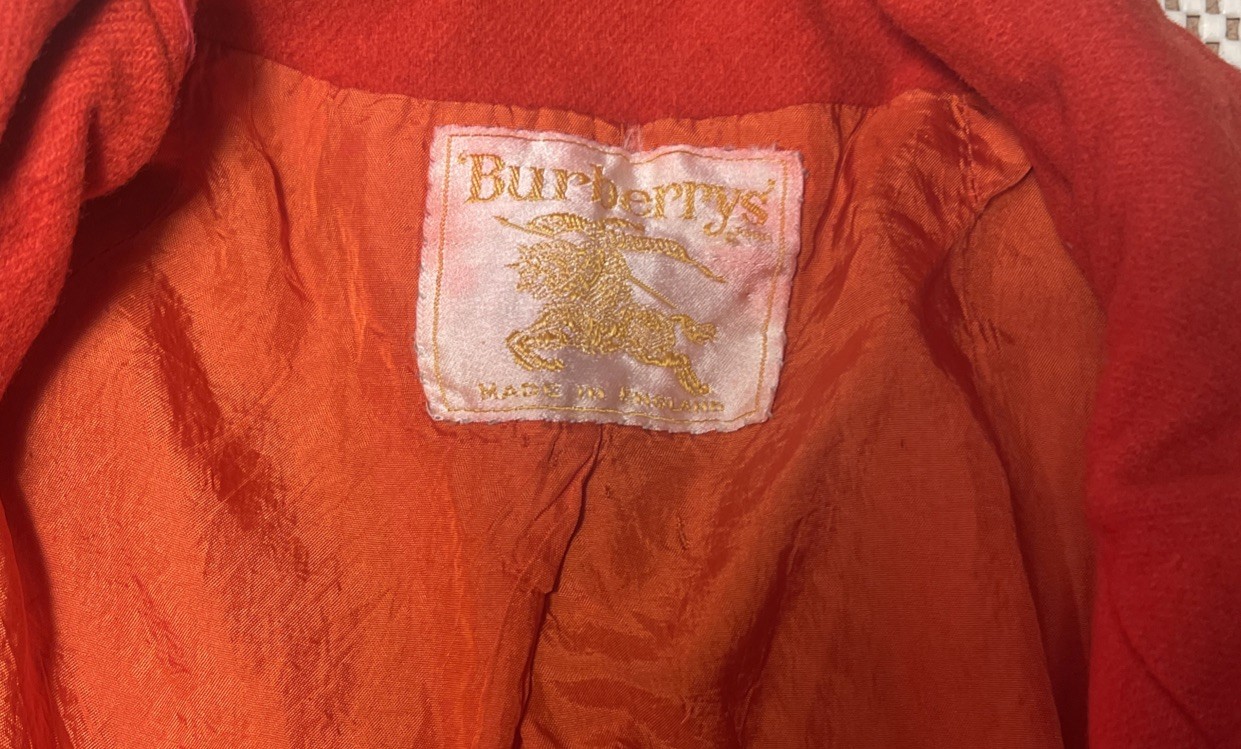 Burberry’s’ Made In London VINTAGE Red Rare Missing Button image 5