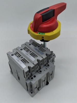 Allen-Bradley 194R-J30-1753S SER.A Disconnect Switch 600VAC 30A W/Door Handle
