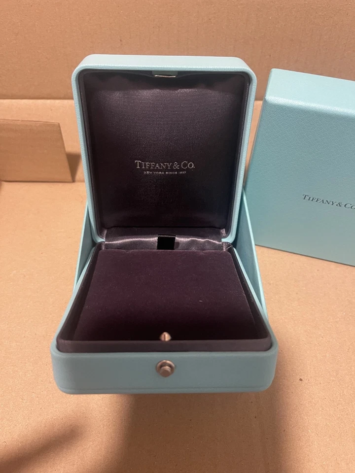 NEW TIFFANY & CO NECKLACE CASE AND JEWELRY GIFT BOX Blue - Image 2 of 2
