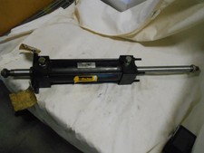PARKER 0250KJTC3LLU14A13AC8000 SERIES 3L CYLINDER-New No Box