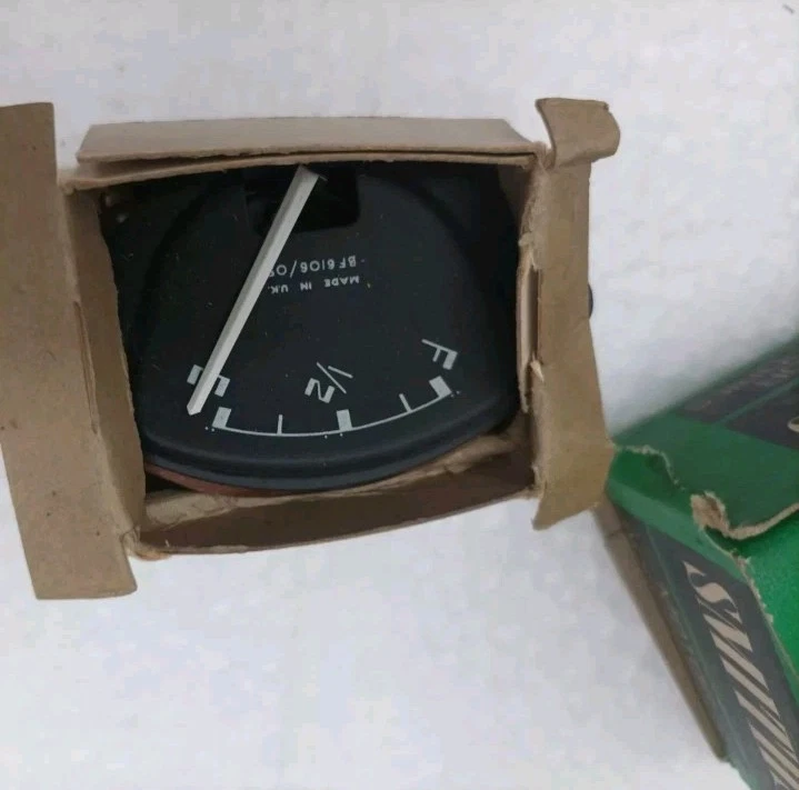 Genuine Land Rover Series 2a 3 Jaeger Smiths Panel Fuel Gauge 555835 NOS - Image 2 of 4