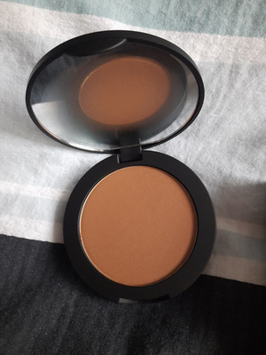 YOUNIQUE TOUCH Matter Bronzing-Puder, matte Bronzer, Light, Neu, OVP