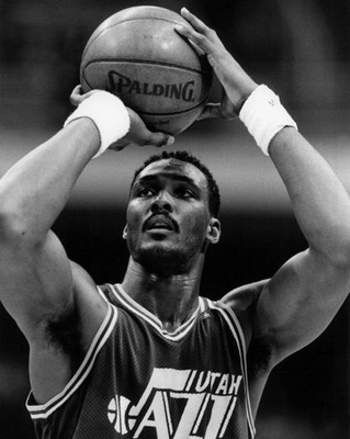 1990 Utah Jazz KARL MALONE Glossy 8x10 Photo NBA Basketball Print