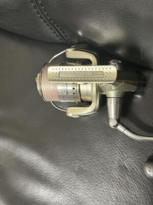 SHIMANO TWINPOWER Mg 3000S リール Shimano 06 Twin Power Mg 3000S Spinning Reel Used with Spool
