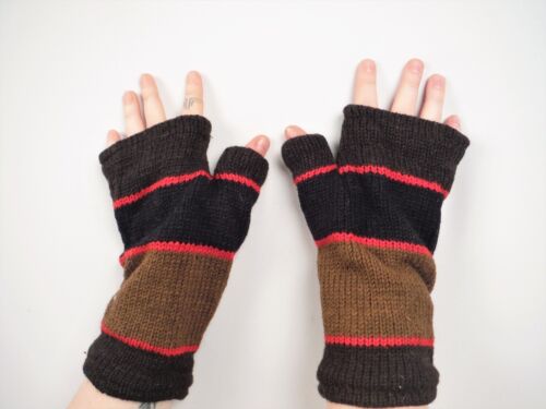 Fleece Lined Knitted Wool Wrist Warmers Unisex Boho Hippie Fingerless Gloves - Picture 13 of 141