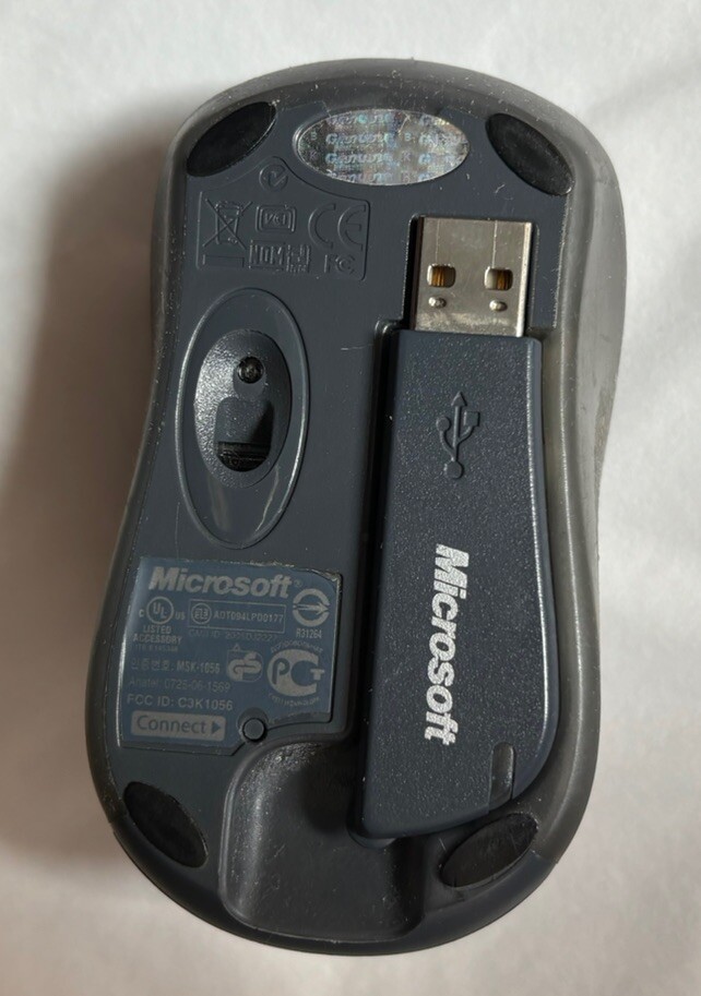 Microsoft Wireless Notebook Optical Mouse 3000 MSK1056 And USB