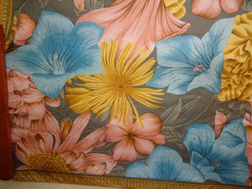 Bufanda floral dorada Elaine para mujer 31" flores cuadradas verde oro rosa azul - Imagen 3 de 5