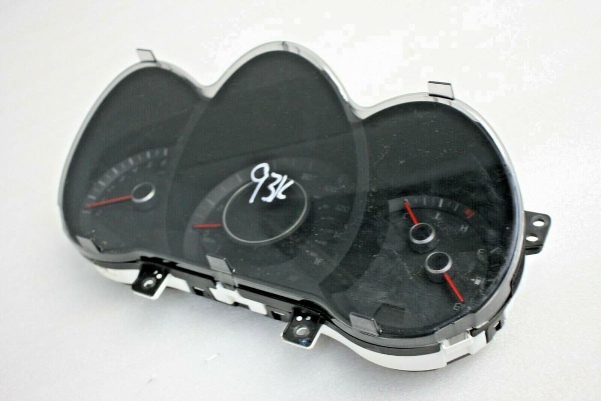 2014-2015 Kia Sorento Speedometer Instrument Cluster Gauges