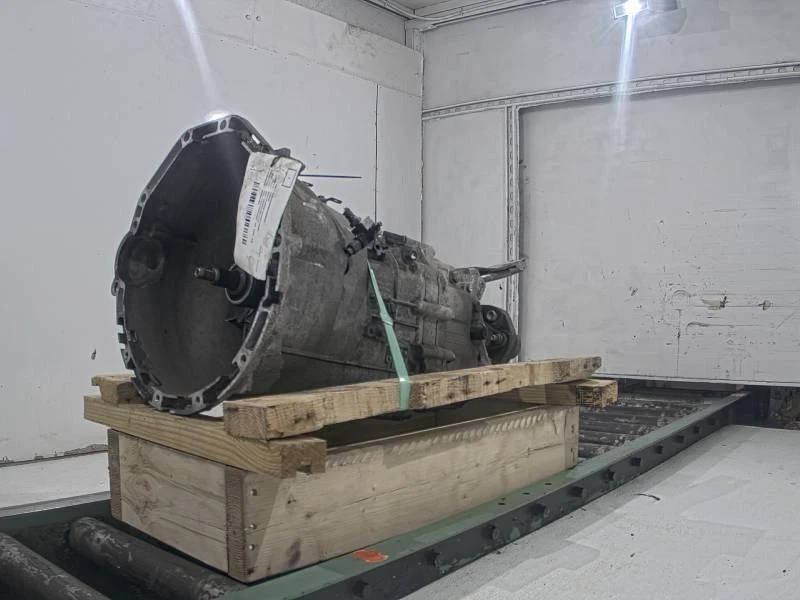 Conjunto de transmisión manual usado se adapta a: Hyundai Genesis MT 2010 CPE 3,8 grado A Foto 2 de 4