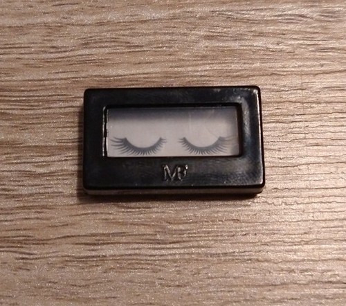 Mini Brands Fashion Series 2 Set Of Eyelashes In Black Case EBay