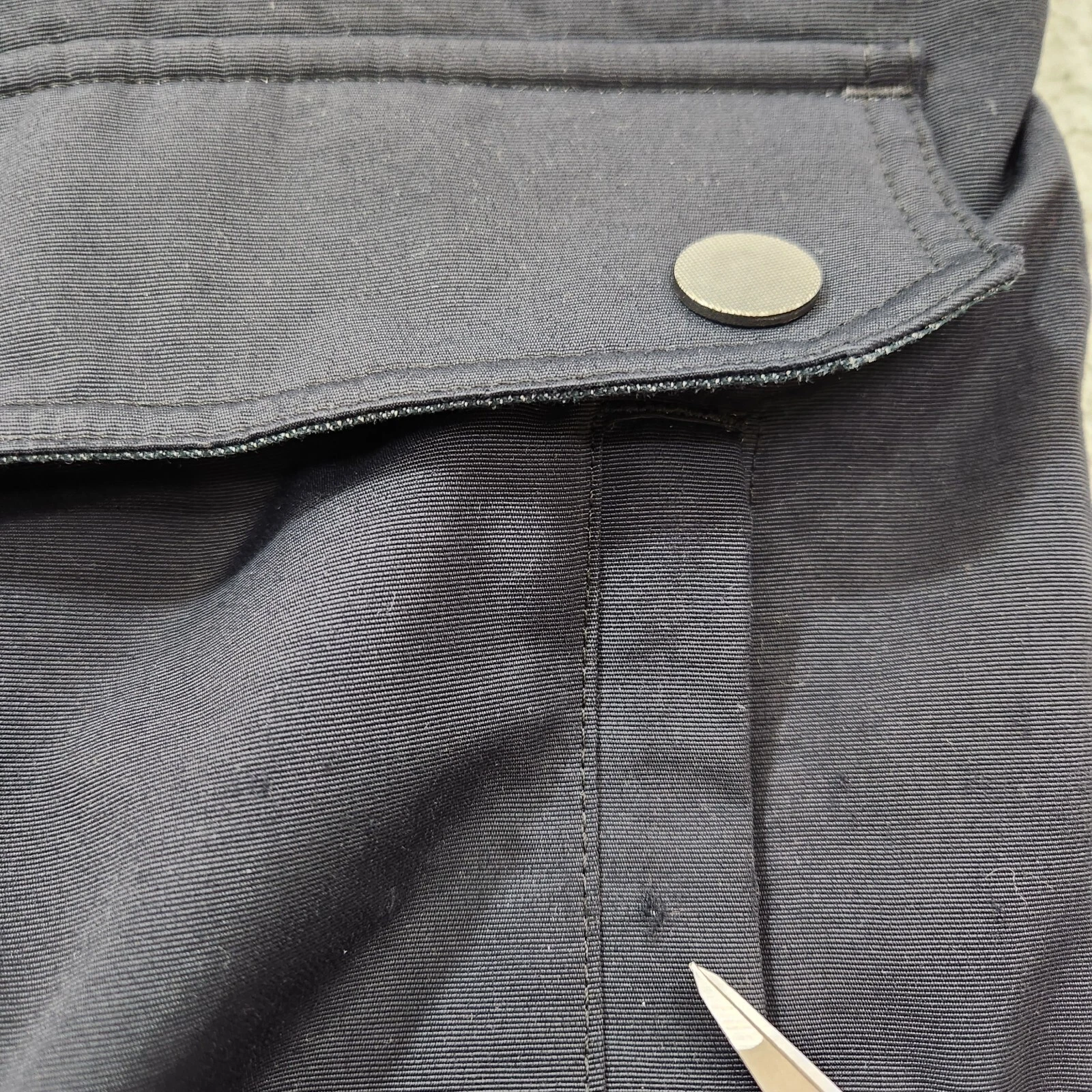 burton frontier dryride ski hood flaws jacket