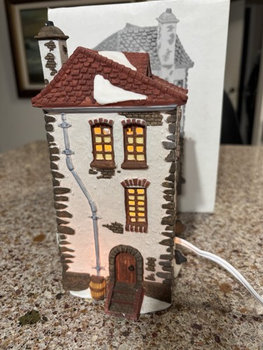 Department 56 Dickens Village C H Watt Physician Residence #5568-9 - Picture 4 of 7