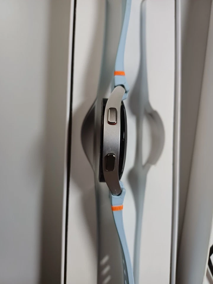 Samsung Galaxy Watch FE, photo 3 of 5
