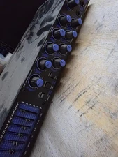 VocoPro DA-1055 Pro Professional 6 MIC. Digital Echo Mixer/Parametric Equalizer