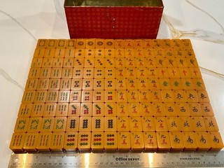 — 144—PIECE BEAUTIFUL 1920s ANTIQUE BAKELITE MAHJONG SET— SEE PICTURES & VIEDO—