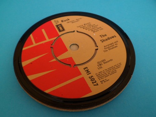 Vinyl Record DRINKS COASTERS Pop Punk Each an Upcycled Single Record - List 4 - Picture 709 of 943