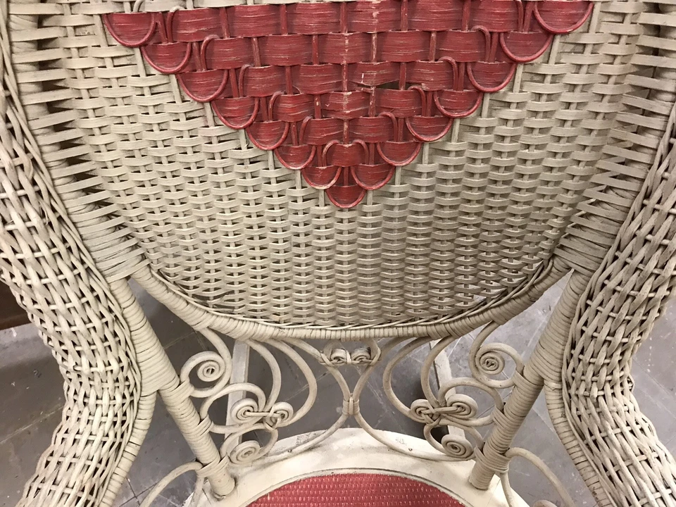 GRANDE BALANCIM DE VIME ORNAMENTADO ANTIGO BRANCO ROSA 39” ALTURA X 24” LARGURA BELEZA - Imagem 3 de 4