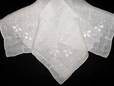 AMAZING True Vtg MADEIRA Hand Embroidered Gorgeous WEDDING HANKY DELICATE SHEER