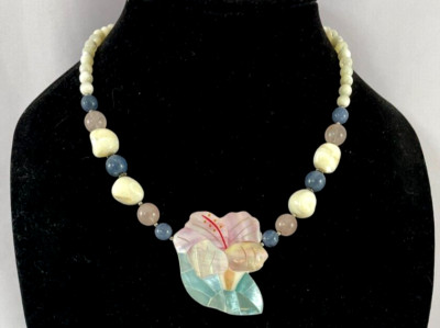 LEE SANDS Mother Of Pearl Orchid Flower Sodalite Rose Quartz Beaded Necklace