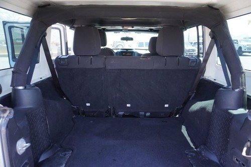 2014 Jeep Wrangler 4WD 4dr Willys Wheeler - Picture 23 of 37