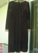 NEW TAHARI BLACK VELVET GOLD BEADED MIDI SHEATH DRESS SIZE 10 $139