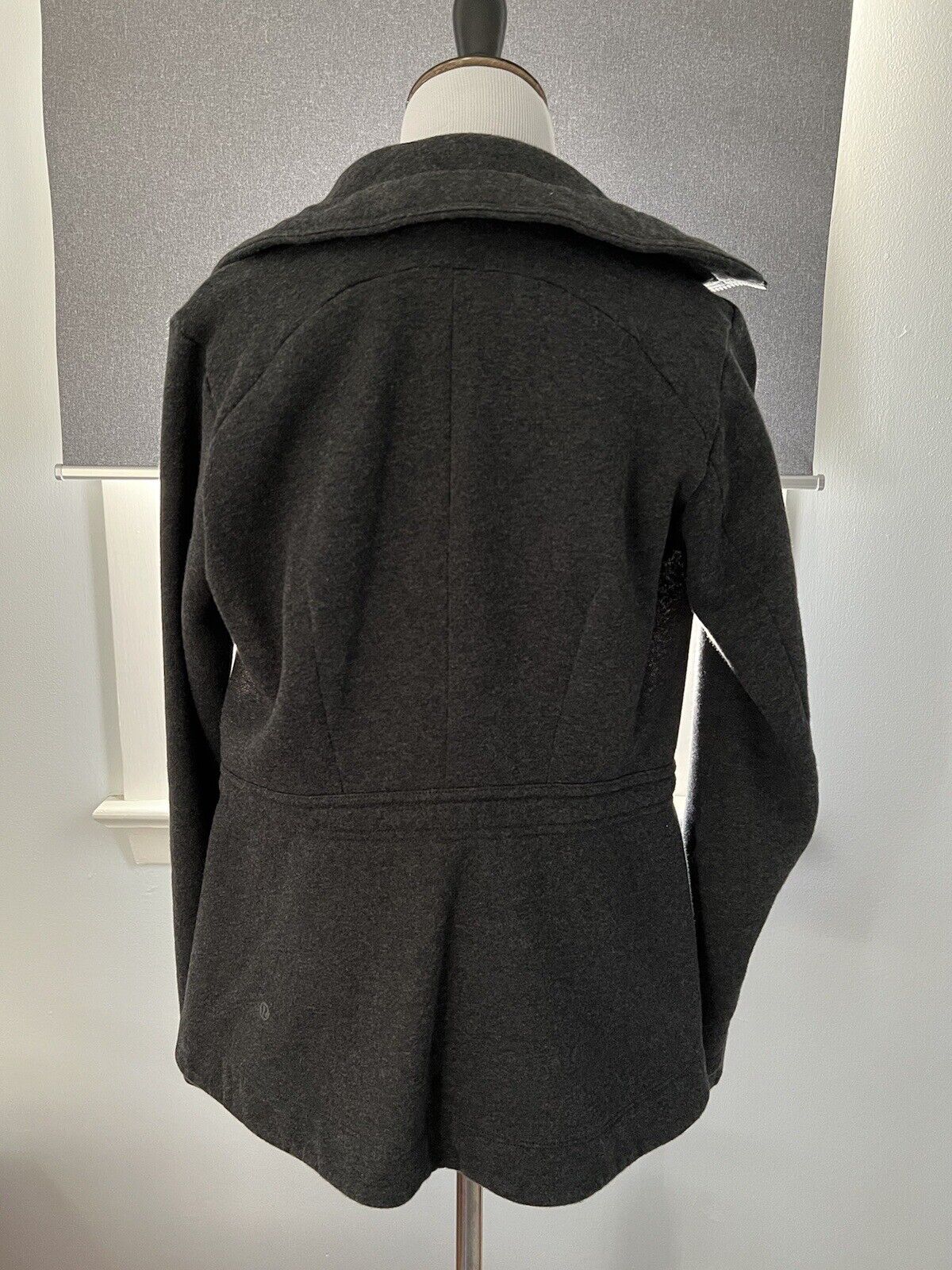 Lululemon Fleece-lined Jacket Women's Size 4 - image 2