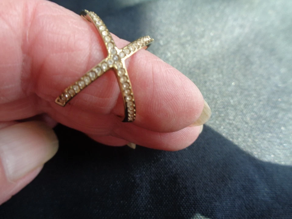 Michael Kors Brilliance Chapado en Oro Pavé Cruzado Talla 7 Foto 2 de 4