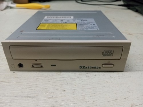 LITE-ON CD Burner 52X CD-R 32X CD-RW 52X CD-ROM Beige IDE Mod SOHR-5238S Tested - Afbeelding 1 van 4