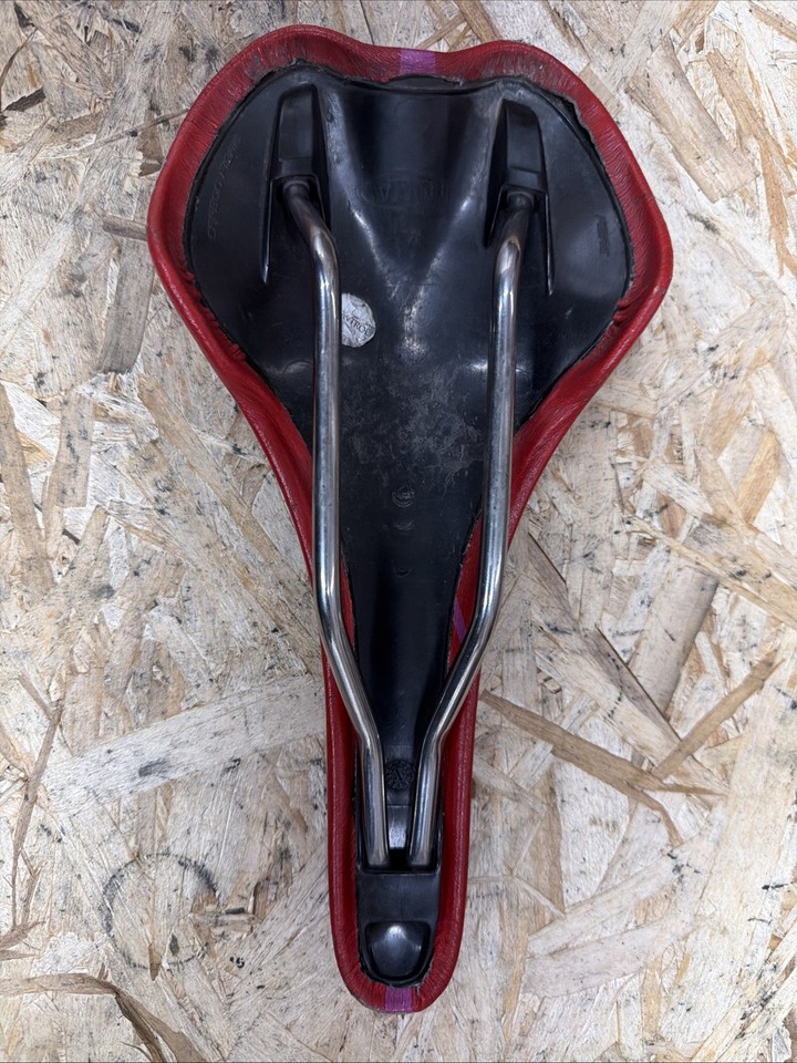 Selle De Vélo Course Vintage PERACHE Competition – 145-275mm, Cuir Synthétique Noir, Fabriquée En France