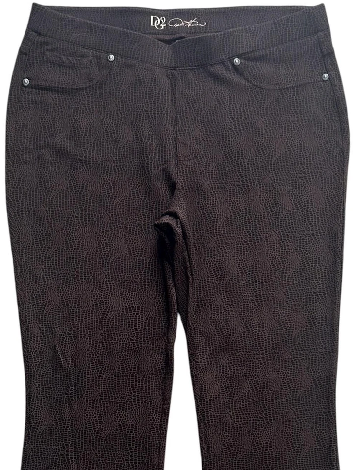 DG2 Diane Gilman Pants Womens PL Brown Pull On Stretch Bootcut Reptile Snakeskin - Image 4 of 4