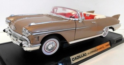 Road Signature 1/18 Scale Diecast - 92158 1958 Cadillac Eldorado