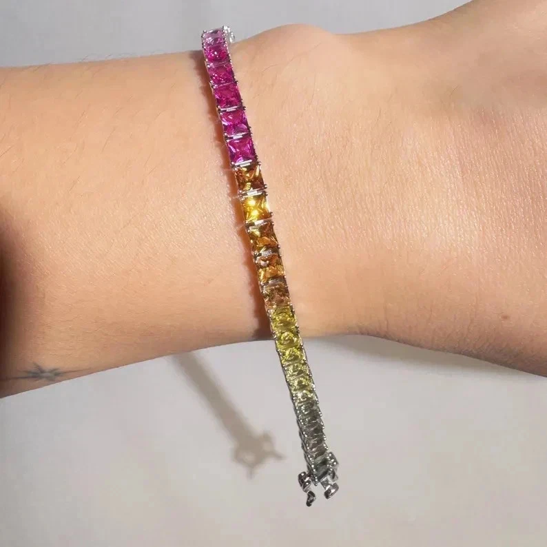 Brazalete Tenis 15CT Creado en Laboratorio Princesa Zafiro Arco Iris Acabado Oro Blanco 14K Foto 2 de 4