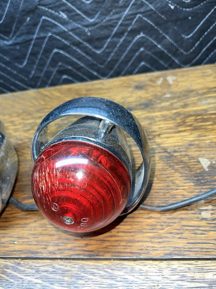 Chrysler Imperial 1955 luces traseras originales Foto 3 de 4