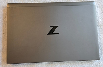 HP ZBook Firefly 14 G8 14'' Intel i7-1185G7 - 16GB RAM - 512GB HD
